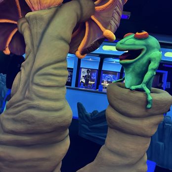 Alien Vacation Mini Golf - 3d scene - Mini Golf Near Me - Medina, Ohio