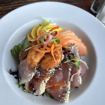 The Fish Hopper - seared tuna salad - Seafood Near Me - Monterey, California