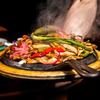 Casa Lola - Mexican Near Me - Sacramento, California