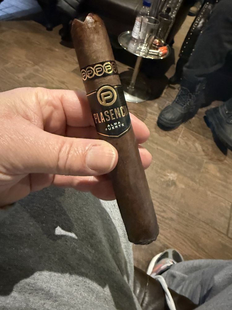 Carlito’s Cigars Logo