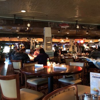 Pappadeaux Seafood Kitchen - Decor - Seafood Near Me - Phoenix, Arizona