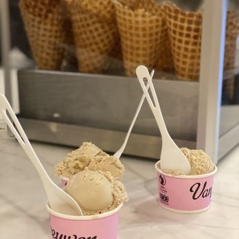 Van Leeuwen Ice Cream - Williamsburg - Ice Cream & Frozen Yogurt Near Me - Brooklyn, New York Van Leeuwen Ice Cream - Williamsburg - Ice Cream & Frozen Yogurt Near Me - Brooklyn, New York