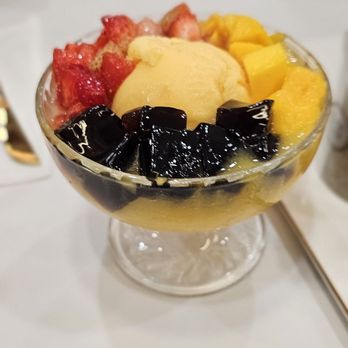 Mango Mango Dessert - Strawberry sago - Desserts Near Me - Las Vegas, Nevada Mango Mango Dessert - Strawberry sago - Desserts Near Me - Las Vegas, Nevada