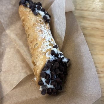Giulia Italian Bakery - Cannoli - Coffee & Tea Near Me - Peachtree Corners, Georgia