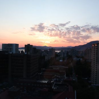 Sheraton Vancouver Wall Centre - Sunset on 22nd floor - Hotels Near Me - Vancouver, British Columbia Sheraton Vancouver Wall Centre - Sunset on 22nd floor - Hotels Near Me - Vancouver, British Columbia