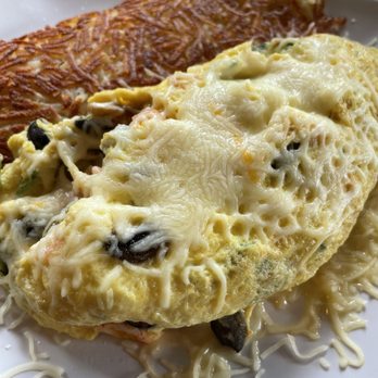 Kona Kitchen - Seattle - Vegetable omelette with Kim chee and jalapeños - Hawaiian Near Me - Seattle, Washington