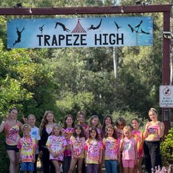 Trapeze High - Camp