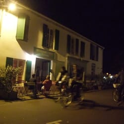 Lilleau - Façade du restau.