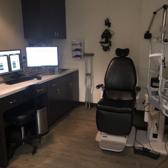 USC Roski Eye Institute - Arcadia - 11/16/21 inside patient room - Ophthalmologists Near Me - Arcadia, California USC Roski Eye Institute - Arcadia - 11/16/21 inside patient room - Ophthalmologists Near Me - Arcadia, California