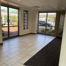 Deaconess Hospital - No wheelchair