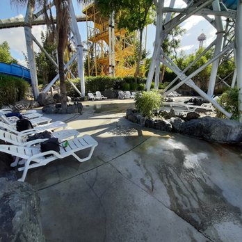 Six Flags Hurricane Harbor - Water Parks Near Me - Valencia, California Six Flags Hurricane Harbor - Water Parks Near Me - Valencia, California