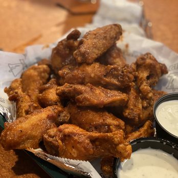Magerks Pub - Buffalo wings - Pubs Near Me - Baltimore, Maryland Magerks Pub - Buffalo wings - Pubs Near Me - Baltimore, Maryland