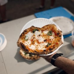 The Lantern - Pizza