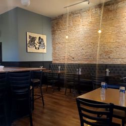 The Hog and Hen - Dining room