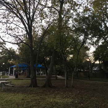 Bellaire-Zindler Park - Loftin side of the park - Parks Near Me - Bellaire, Texas