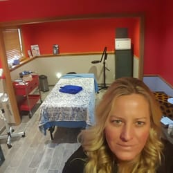 Zoë's Day Spa - Shannon Schoppe, Master Esthetician