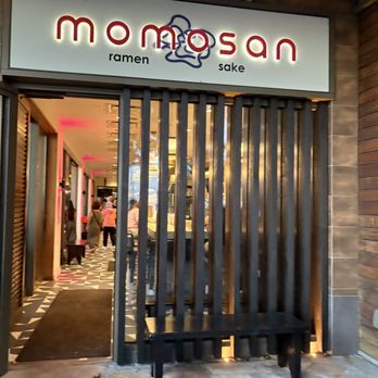 Momosan Waikiki - Entrance - Ramen Near Me - Honolulu, Hawaii