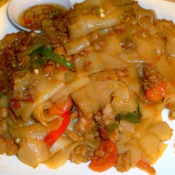 SriPraPhai Thai Restaurant - Drunken Noodles with Beef - Thai Near Me - Woodside, New York