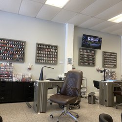 Hampton Nails & Spa - Inside