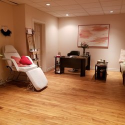 Mina's Salon