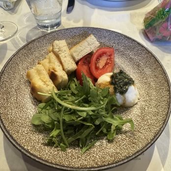 Goen Dining + Bar - Burrata - Pan Asian Near Me - Kailua, Hawaii