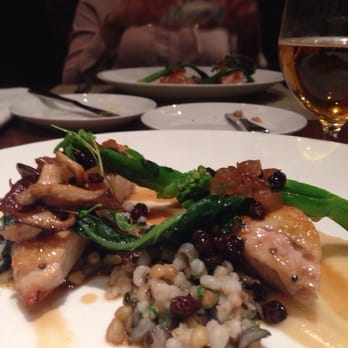 Canoe - Main - Roasted Chicken - Canadian (New) Near Me - Toronto, Ontario