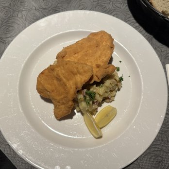Restaurace U Agamy - Chicken Schnitzel - Steakhouses Near Me - Prague, Puerto Rico