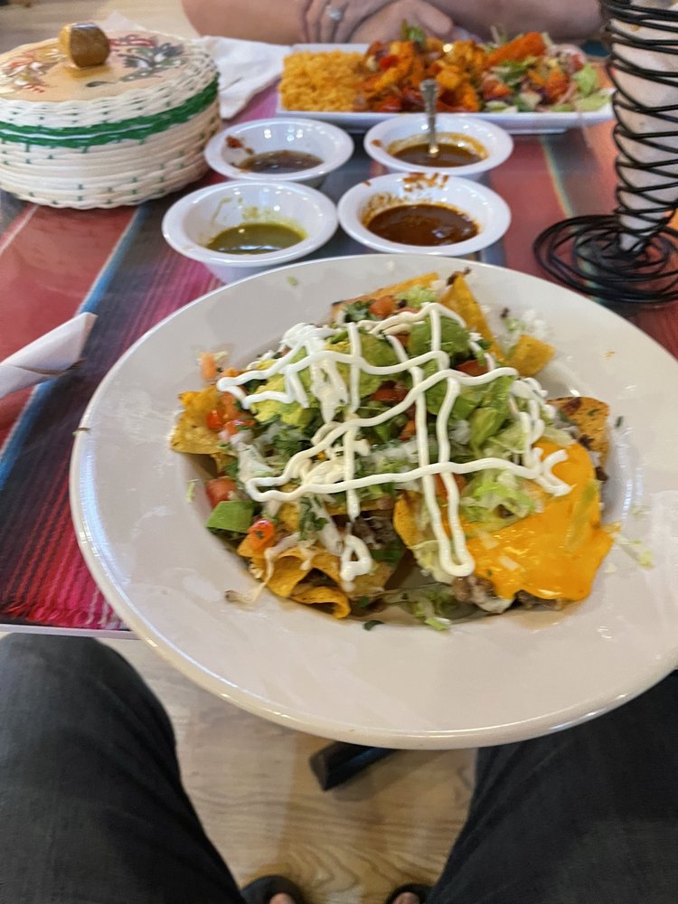 Hacienda Memos Restaurant, Chicago Roadtrippers