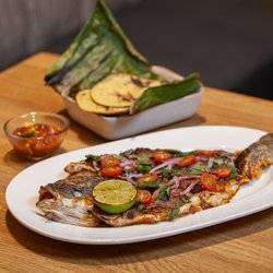 El Fish Marisquería - Branzino a las Brasas