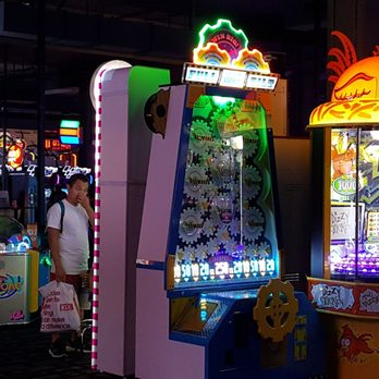 Dave & Buster's Northridge - Arcades Near Me - Northridge, California