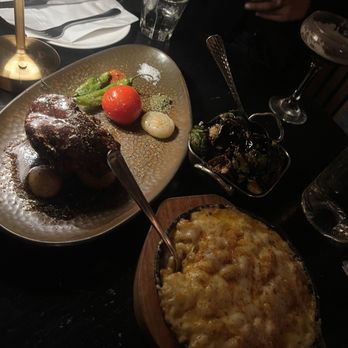 Blind Butcher - filet mignon, truffle mac n cheese, brussel sprouts - New American Near Me - San Francisco, California