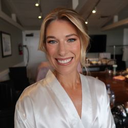 Viola Norman Beauty Stylist - Bridal makeup