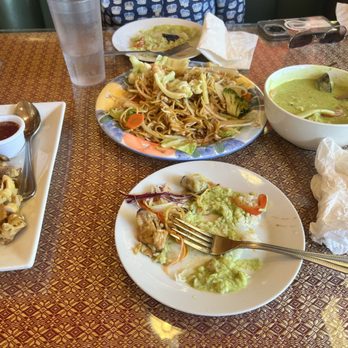 Gogo Thai - Green curry chicken, chow mein, barbecue chicken. Yuck - Thai Near Me - Atascadero, California Gogo Thai - Green curry chicken, chow mein, barbecue chicken. Yuck - Thai Near Me - Atascadero, California