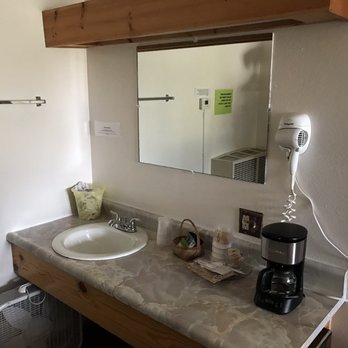 Elk Horn Lodge - Vanity outside of bathroom - Hotels Near Me - Cooke City, Montana