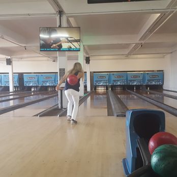Bowlounge - Bowling Near Me - Dallas, Texas Bowlounge - Bowling Near Me - Dallas, Texas