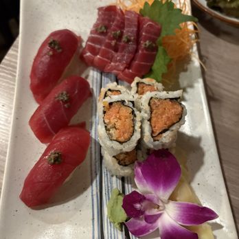 Zen Ramen & Sushi - Tuna lovers sushi platter - Sushi Bars Near Me - New York, New York Zen Ramen & Sushi - Tuna lovers sushi platter - Sushi Bars Near Me - New York, New York
