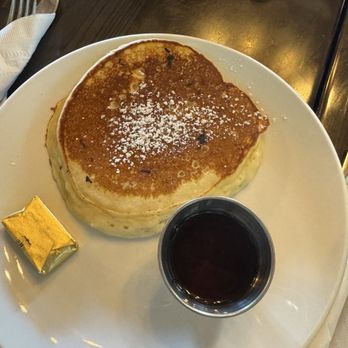 The Beehive Cafe - Coffee & Tea Near Me - Bristol, Rhode Island