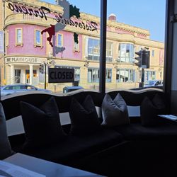 Ristorante Tirreno - Looking out.