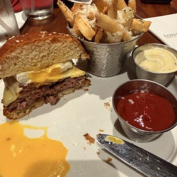 Gordon Ramsay Burger Las Vegas - farm house burger - Burgers Near Me - Las Vegas, Nevada Gordon Ramsay Burger Las Vegas - farm house burger - Burgers Near Me - Las Vegas, Nevada