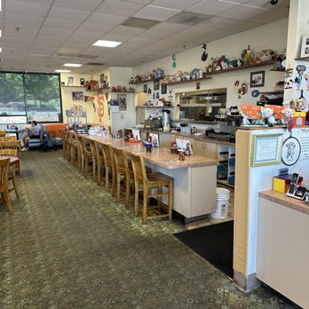 Waffle Barn - Counter Area - Breakfast & Brunch Near Me - Roseville, California Waffle Barn - Counter Area - Breakfast & Brunch Near Me - Roseville, California