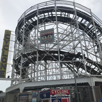 Luna Park - Amusement Parks Near Me - Brooklyn, New York Luna Park - Amusement Parks Near Me - Brooklyn, New York