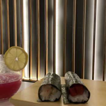 Temakase Hand Roll Bar - 2nd Ave - Tuna Roll Spicy Salmon Roll - Sushi Bars Near Me - New York, New York