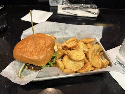 SweetWater Last Cast Bar & Grill by null