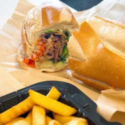 Relo Banh Mi & Coffee - Grilled pork banhmi, the pickled veggies are key!
