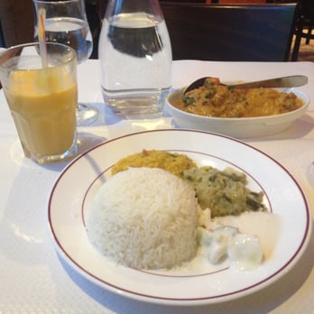Dishny - KOUROUMA CHICKEN W/ RICE - Indian Near Me - Paris, 75