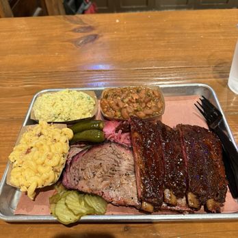 Pinkerton's Barbecue - Barbeque Near Me - San Antonio, Texas Pinkerton's Barbecue - Barbeque Near Me - San Antonio, Texas