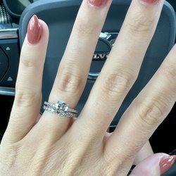 Minebender Jewelers - Ring cleaning
