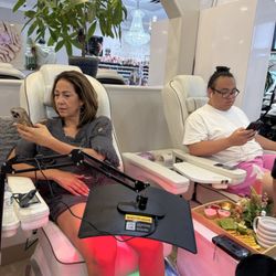 Polished Nails & Spa