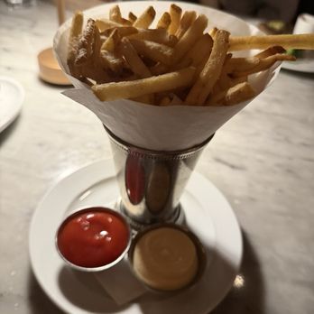 3 Arts Club Cafe at RH Chicago - Hand-Cut Fries - Cafes Near Me - Chicago, Illinois 3 Arts Club Cafe at RH Chicago - Hand-Cut Fries - Cafes Near Me - Chicago, Illinois