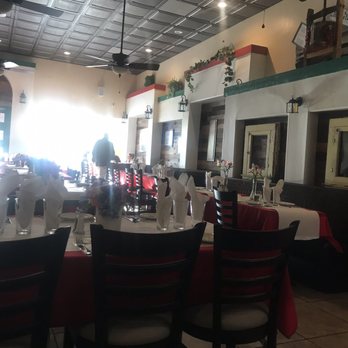 Mamma Mia - Front dining room - Italian Near Me - Bakersfield, California Mamma Mia - Front dining room - Italian Near Me - Bakersfield, California